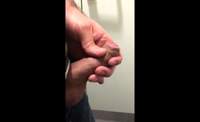 Str8 daddy cum in public toilet