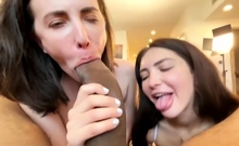 White Girls Loves Licking Bbc Onlyfans Leaked Video