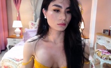 Japanese babe going solo